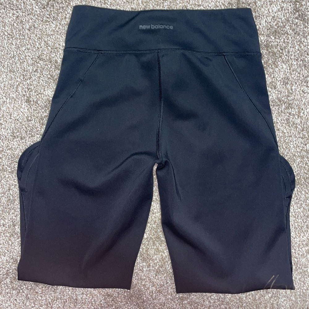 New Balance Dry Capri Leggings - Picture 2 of 11